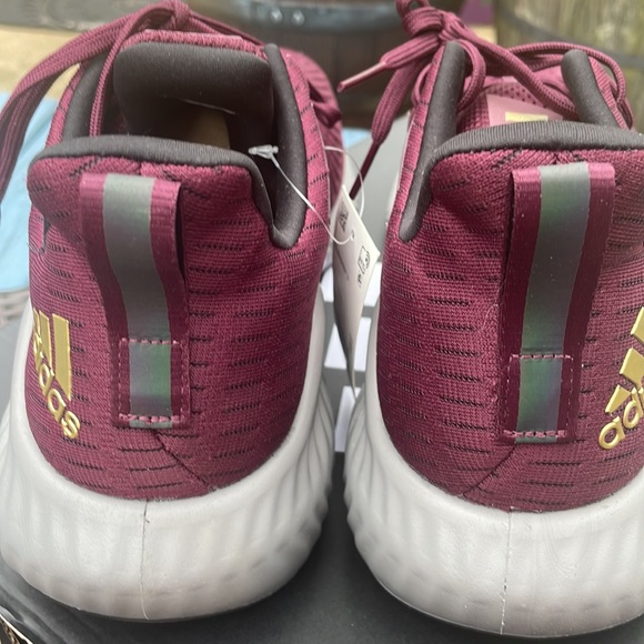 Adidas alphabounce trainers maroon with gold NWT never worn and box. Men’s 14 - Picture 2 of 9